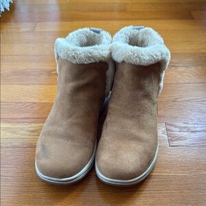 Cozy Tan Fur-Lined Ankle Boots